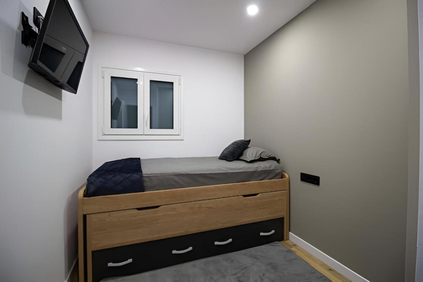 Apartamento Moderno A 5 Min Del Funicamp, 1-2 Енкамп Екстериор снимка